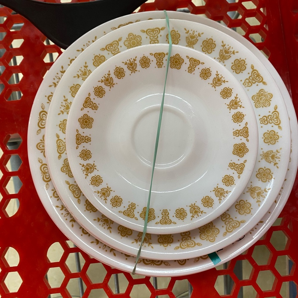 Vintage Butterfly Gold Corelle Set- seen in Taylor Swift Anti-hero music video